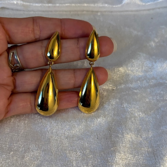 Gold Teardrop Earrings - Picture 4 of 4